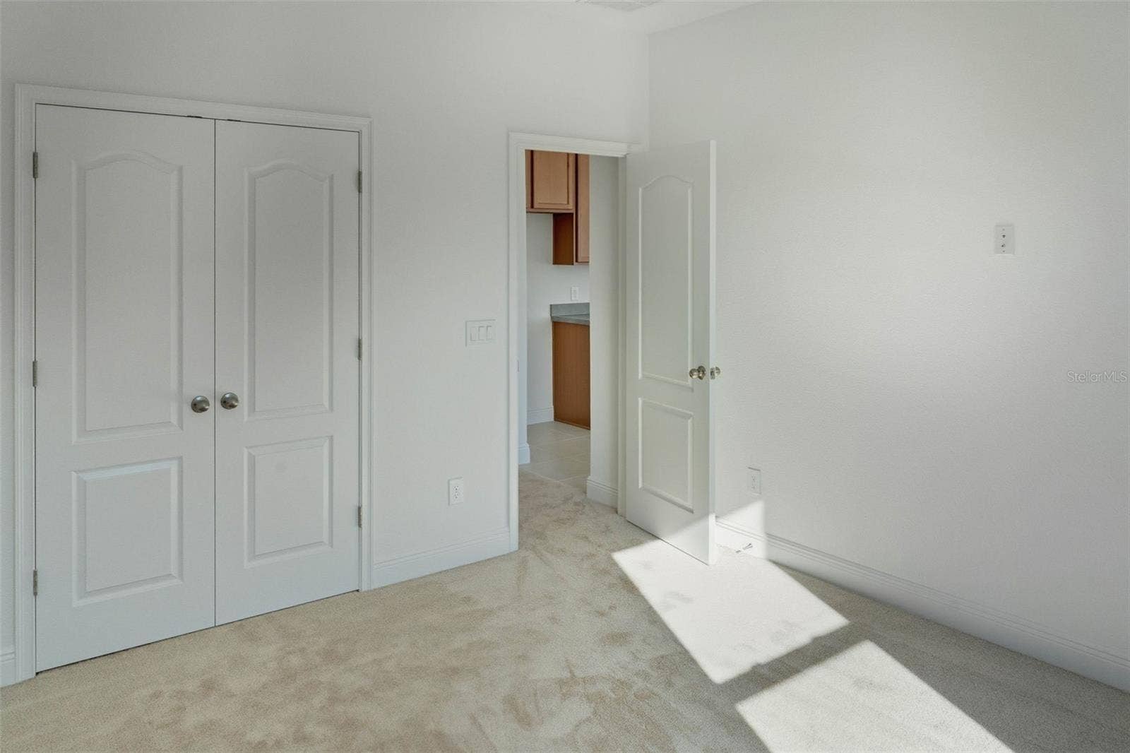 8266 NEMOURS PARKWAY, Orlando, FL 32827 8266 NEMOURS PARKWAY, Orlando, FL 32827