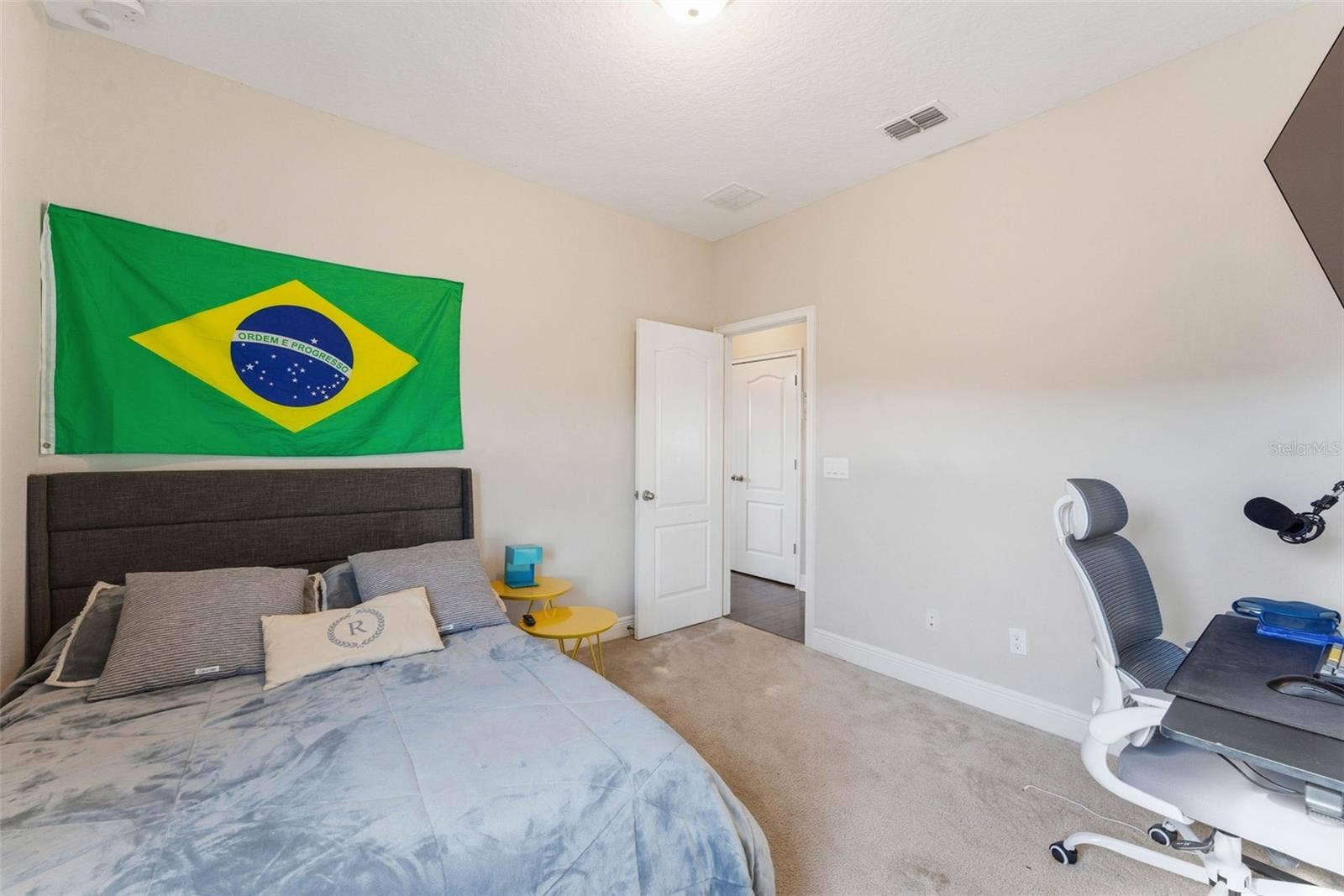 8266 NEMOURS PARKWAY, Orlando, FL 32827 8266 NEMOURS PARKWAY, Orlando, FL 32827