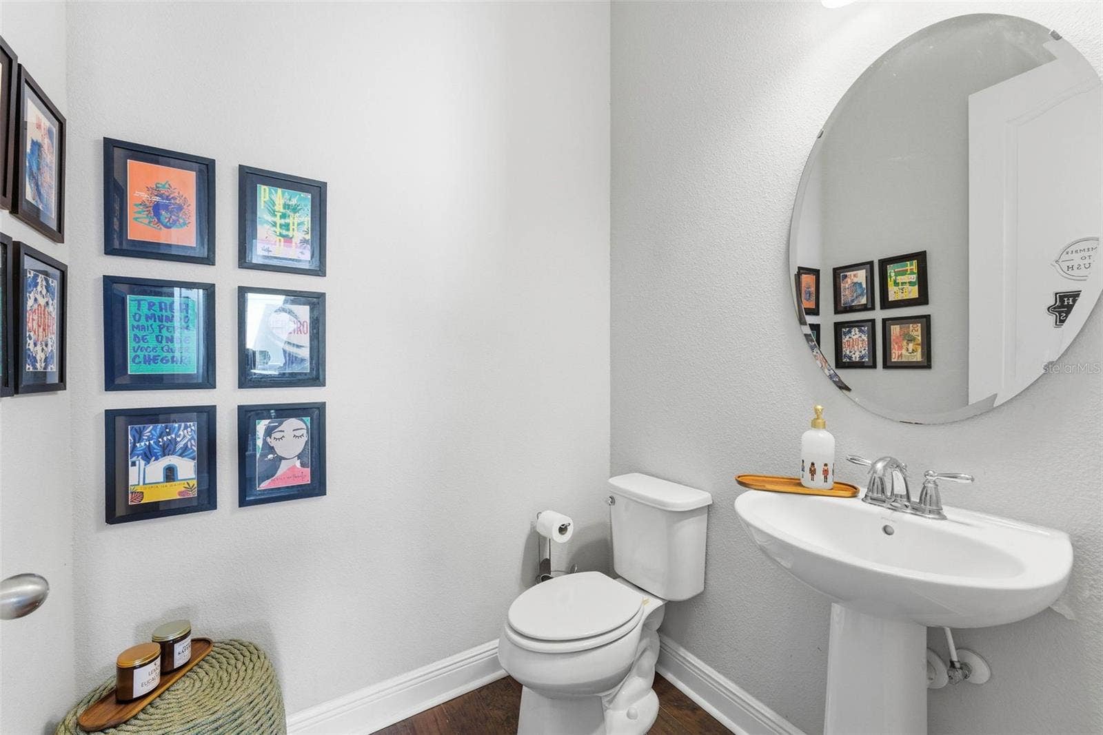 8266 NEMOURS PARKWAY, Orlando, FL 32827 8266 NEMOURS PARKWAY, Orlando, FL 32827