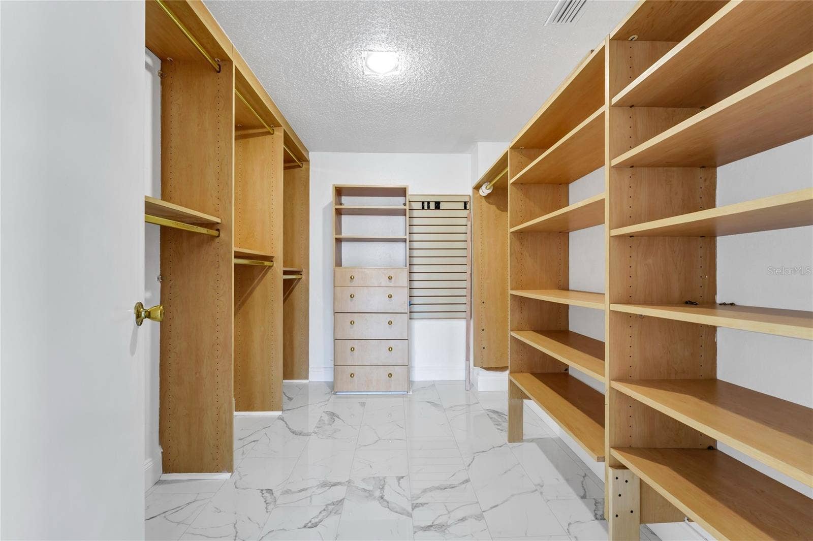 7550 HINSON STREET, #10A, Orlando, FL 32819 7550 HINSON STREET, #10A, Orlando, FL 32819