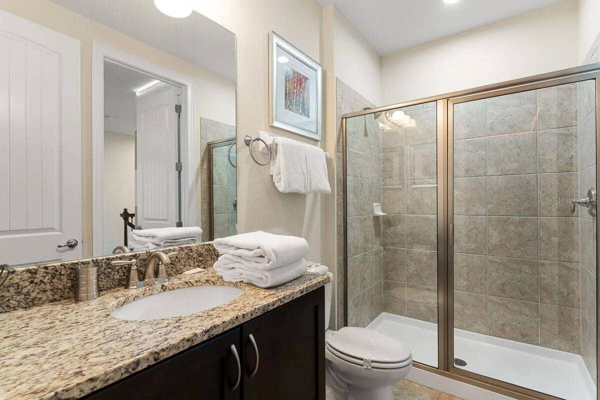 795 GOLDEN BEAR DRIVE, Reunion, FL 34747 Guest bath