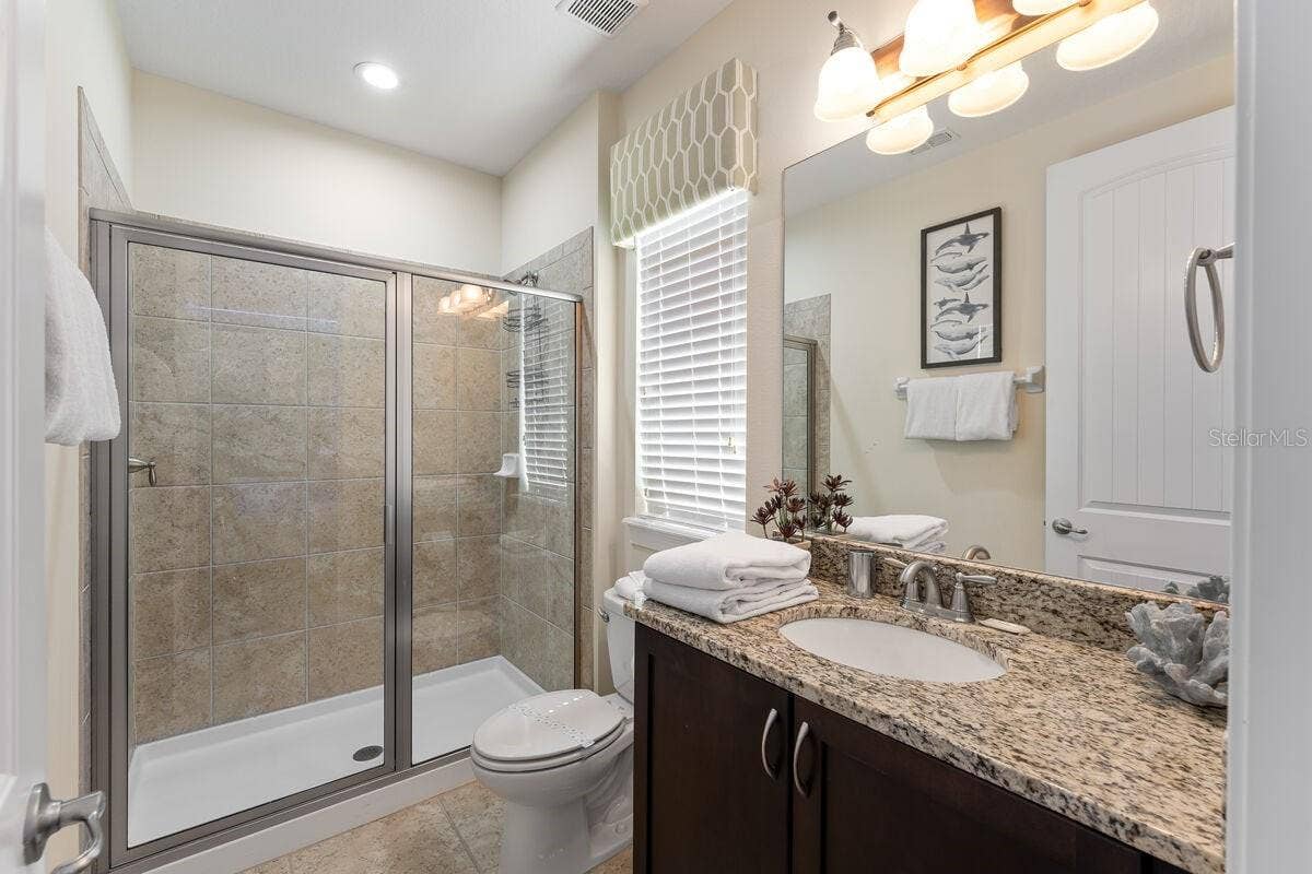 795 GOLDEN BEAR DRIVE, Reunion, FL 34747 Guest bath