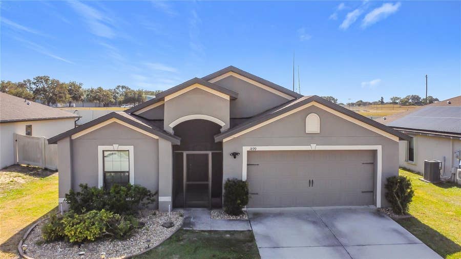 Property photo for 1899 AMBER SWEET CIRCLE, Dundee, FL