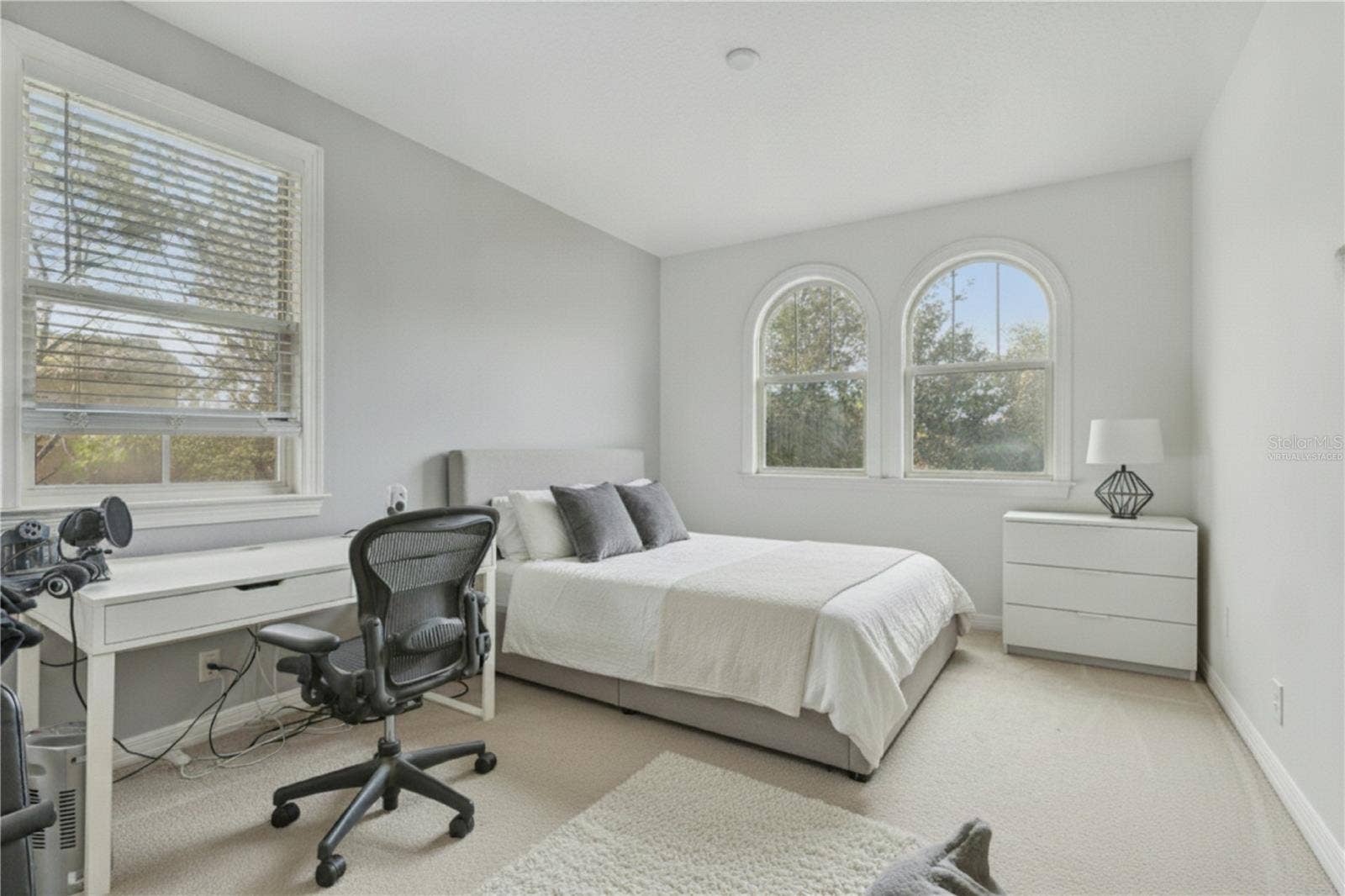6752 TRELLIS VINE LOOP, Windermere, FL 34786 This spacious room has an en-suite as well Virtually Staged