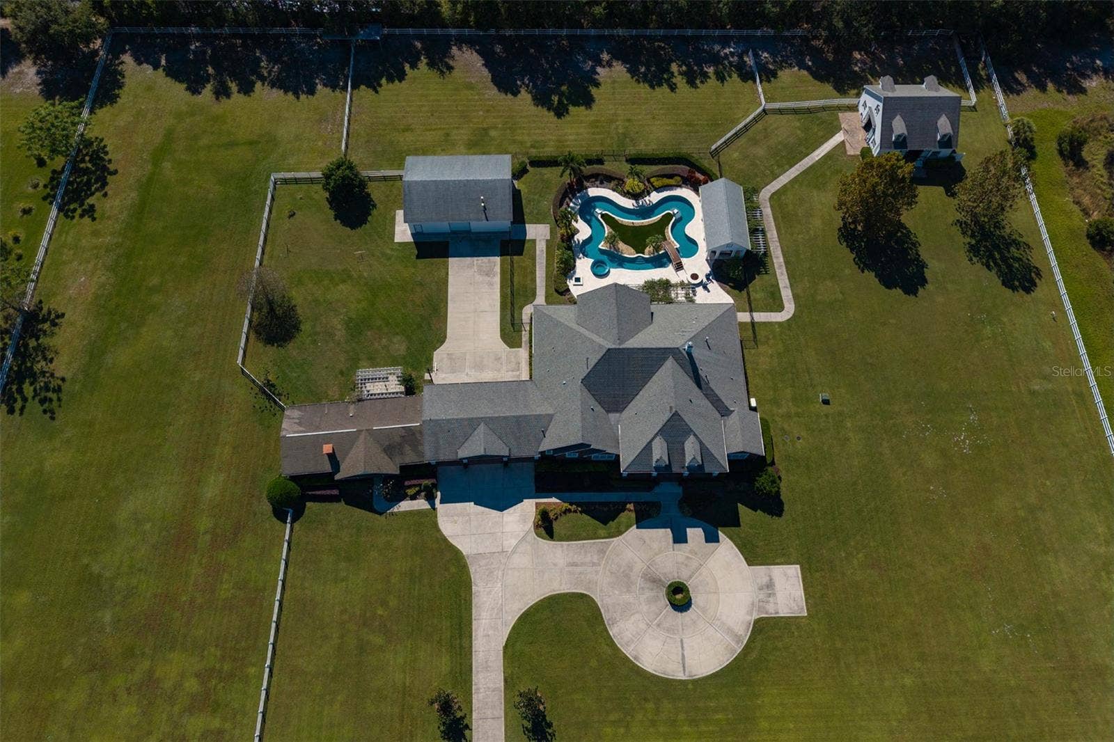 2780 VICKIE COURT, Kissimmee, FL 34744 2780 VICKIE COURT, Kissimmee, FL 34744