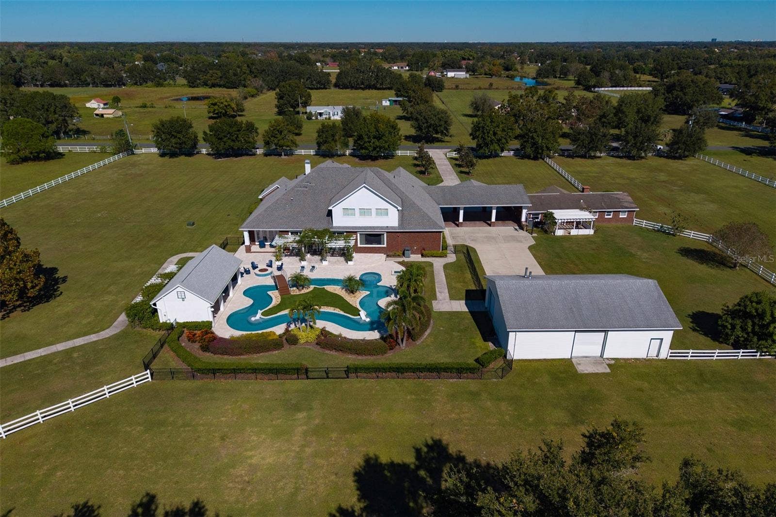 2780 VICKIE COURT, Kissimmee, FL 34744 2780 VICKIE COURT, Kissimmee, FL 34744