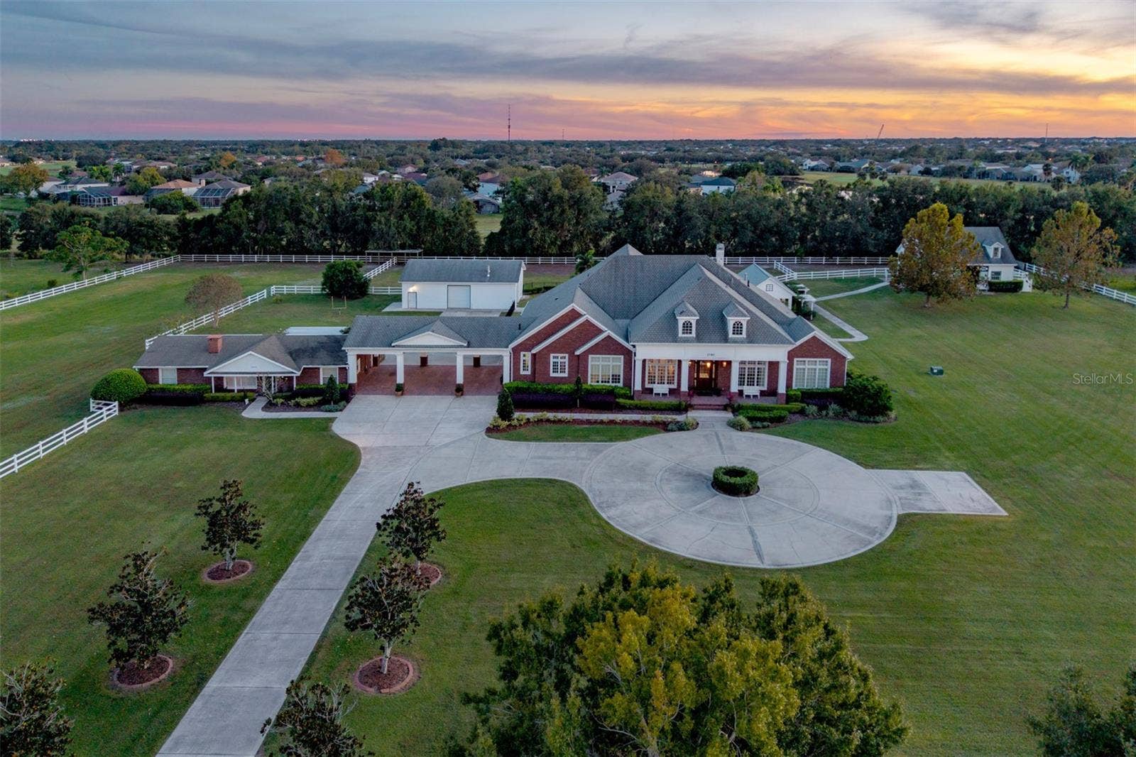 2780 VICKIE COURT, Kissimmee, FL 34744 2780 VICKIE COURT, Kissimmee, FL 34744