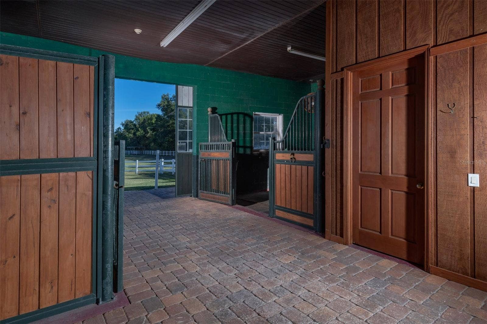 2780 VICKIE COURT, Kissimmee, FL 34744 2780 VICKIE COURT, Kissimmee, FL 34744
