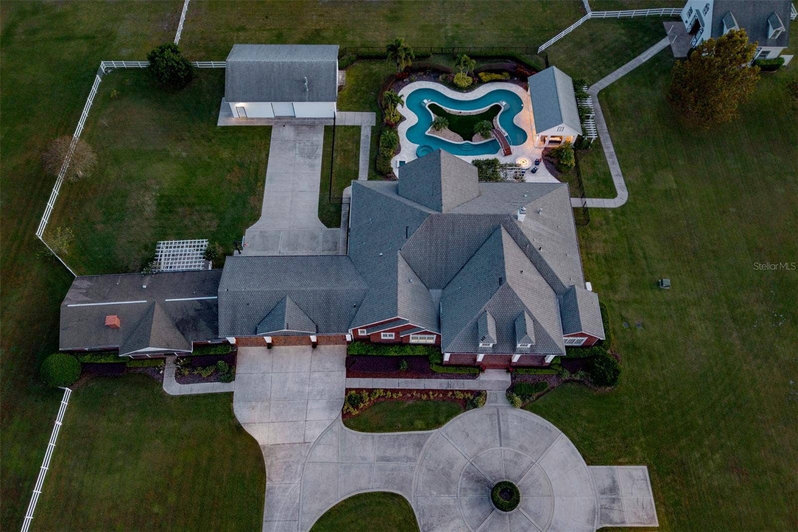2780 VICKIE COURT, Kissimmee, FL 34744 2780 VICKIE COURT, Kissimmee, FL 34744
