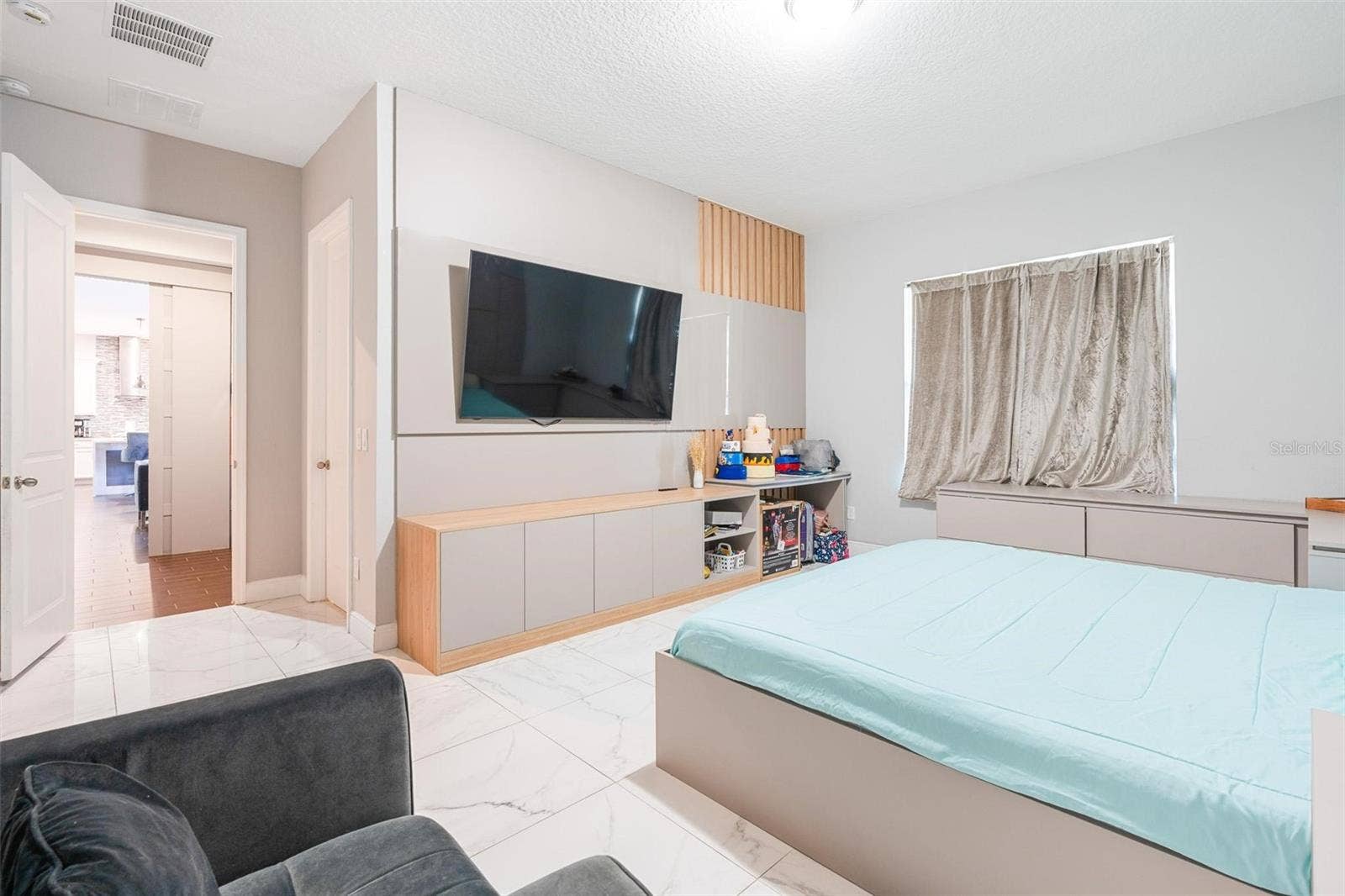 8324 LUDINGTON CIRCLE, Orlando, FL 32836 8324 LUDINGTON CIRCLE, Orlando, FL 32836