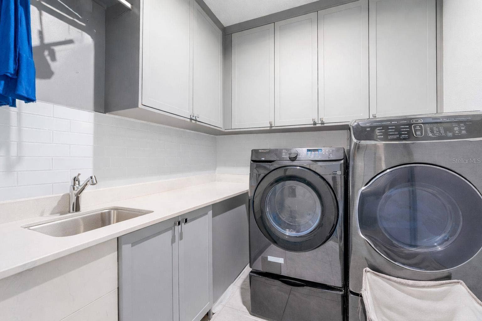 8324 LUDINGTON CIRCLE, Orlando, FL 32836 8324 LUDINGTON CIRCLE, Orlando, FL 32836