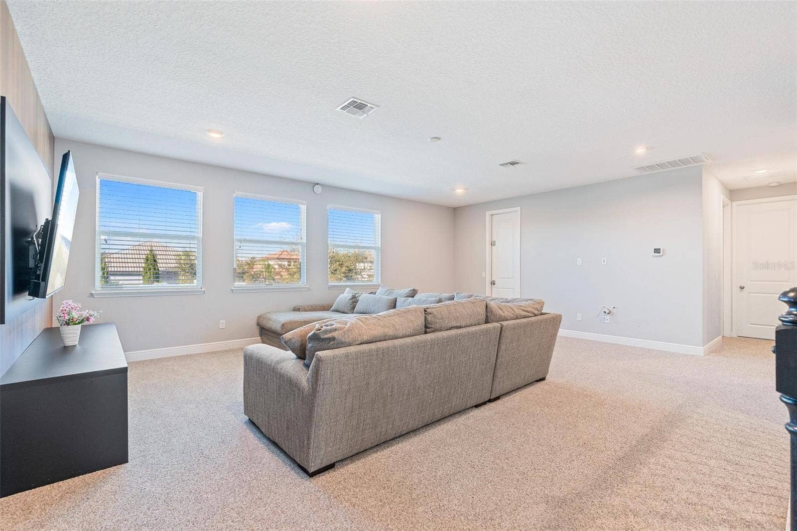 8324 LUDINGTON CIRCLE, Orlando, FL 32836 8324 LUDINGTON CIRCLE, Orlando, FL 32836