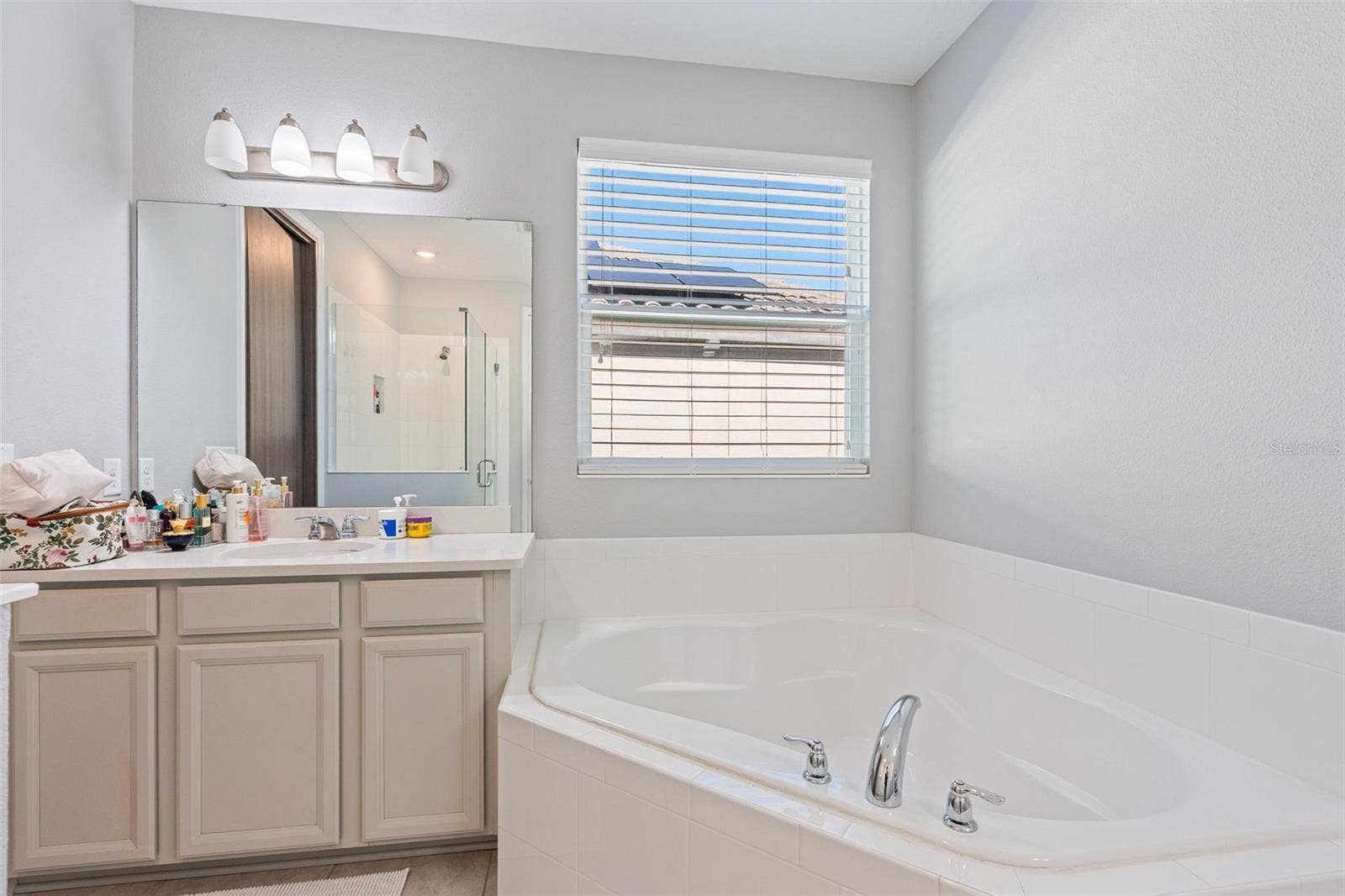 8324 LUDINGTON CIRCLE, Orlando, FL 32836 8324 LUDINGTON CIRCLE, Orlando, FL 32836