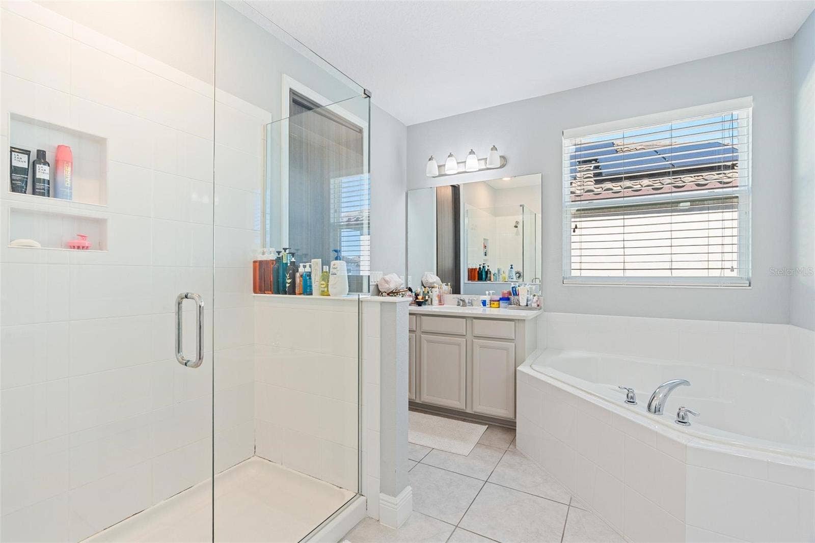8324 LUDINGTON CIRCLE, Orlando, FL 32836 8324 LUDINGTON CIRCLE, Orlando, FL 32836