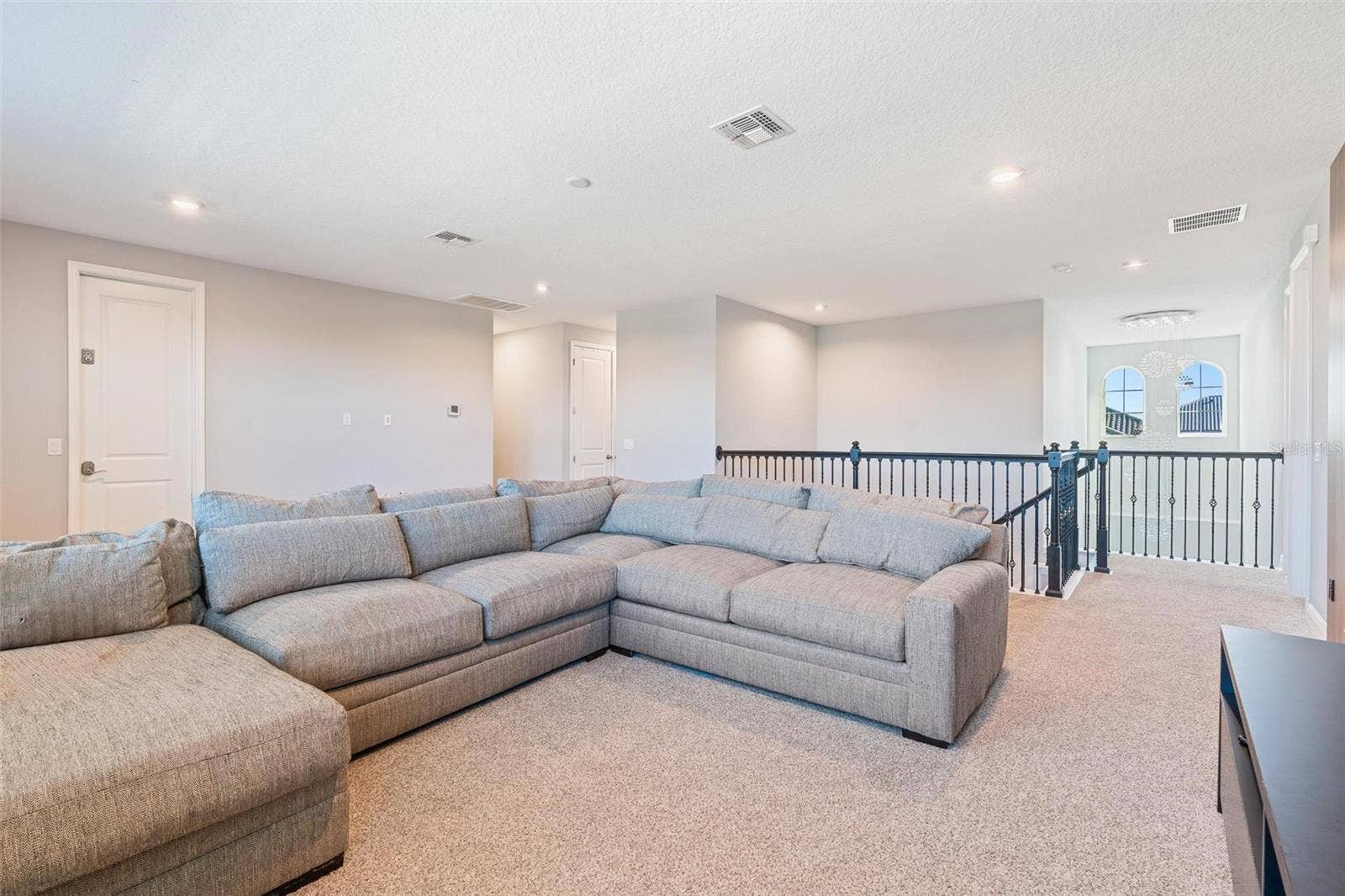 8324 LUDINGTON CIRCLE, Orlando, FL 32836 8324 LUDINGTON CIRCLE, Orlando, FL 32836