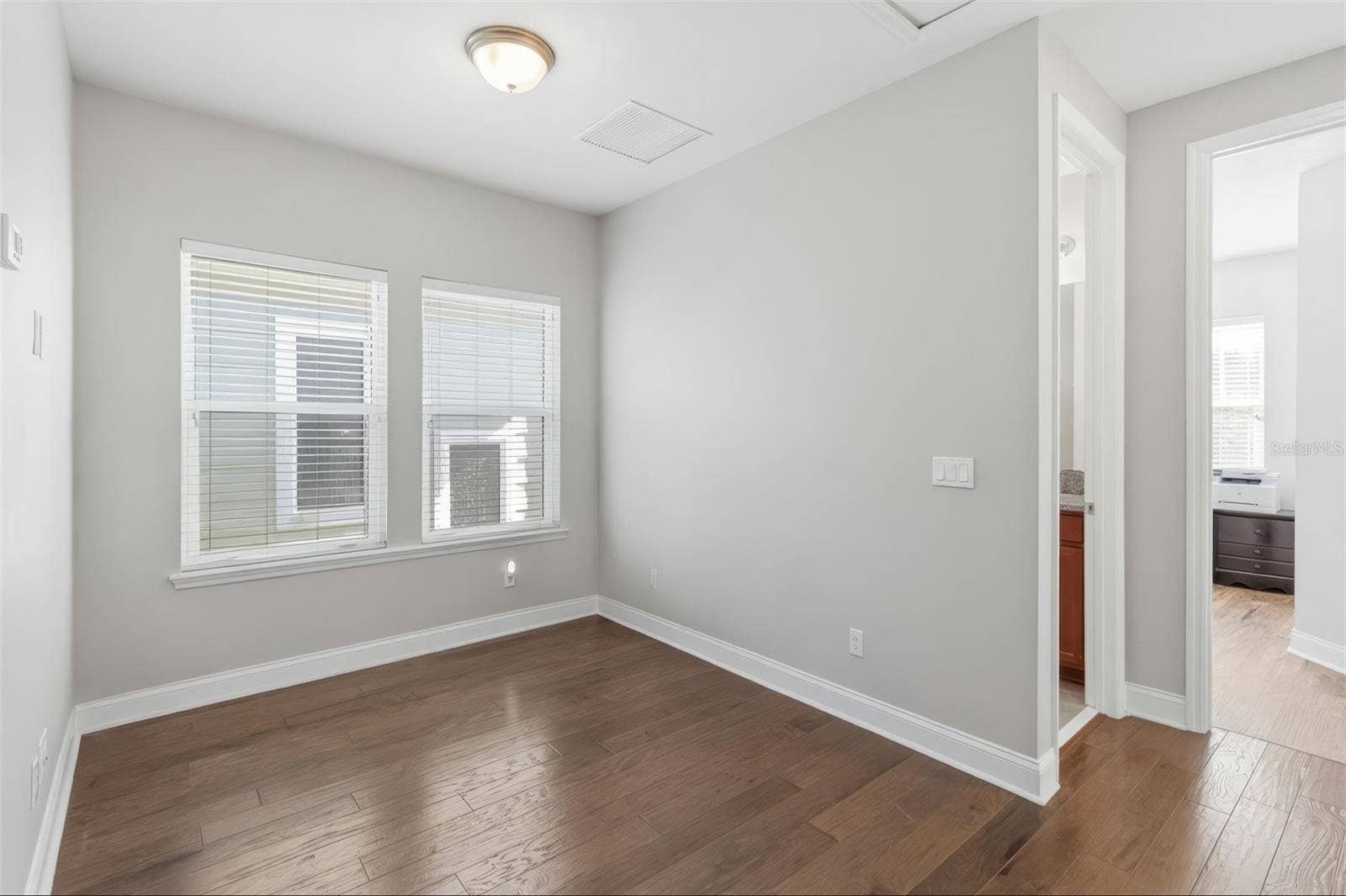 8905 LAUREATE BOULEVARD, Orlando, FL 32827
