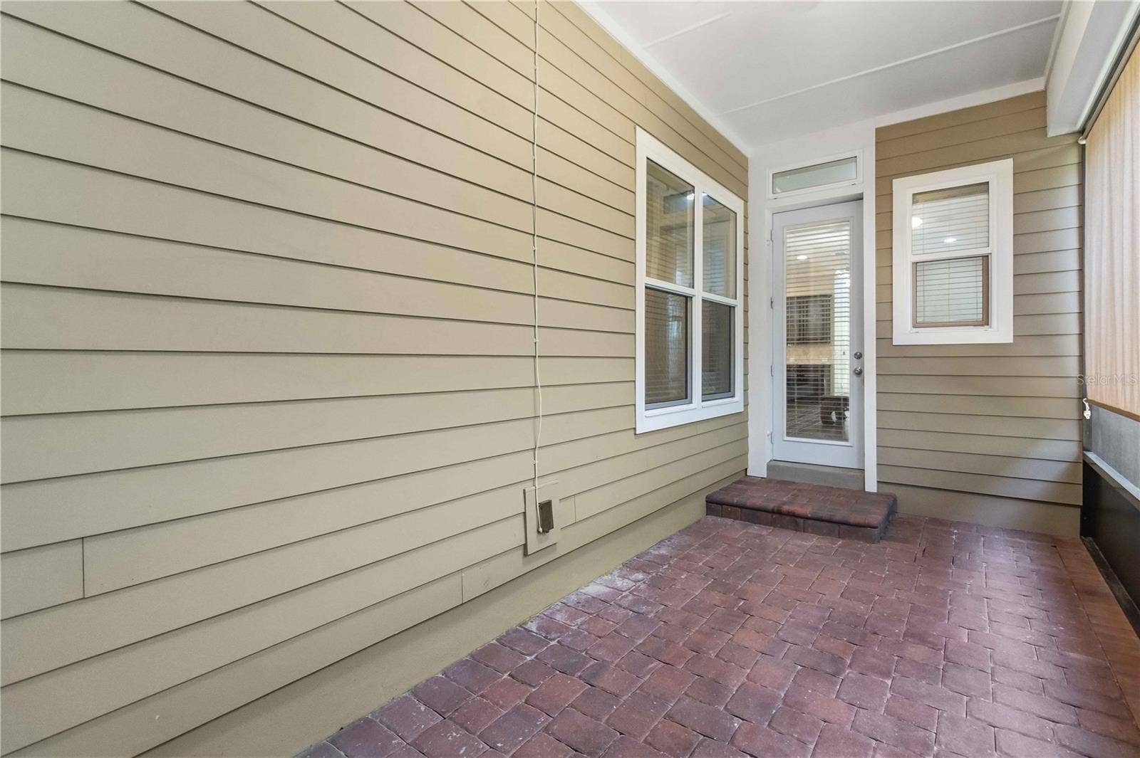 8905 LAUREATE BOULEVARD, Orlando, FL 32827