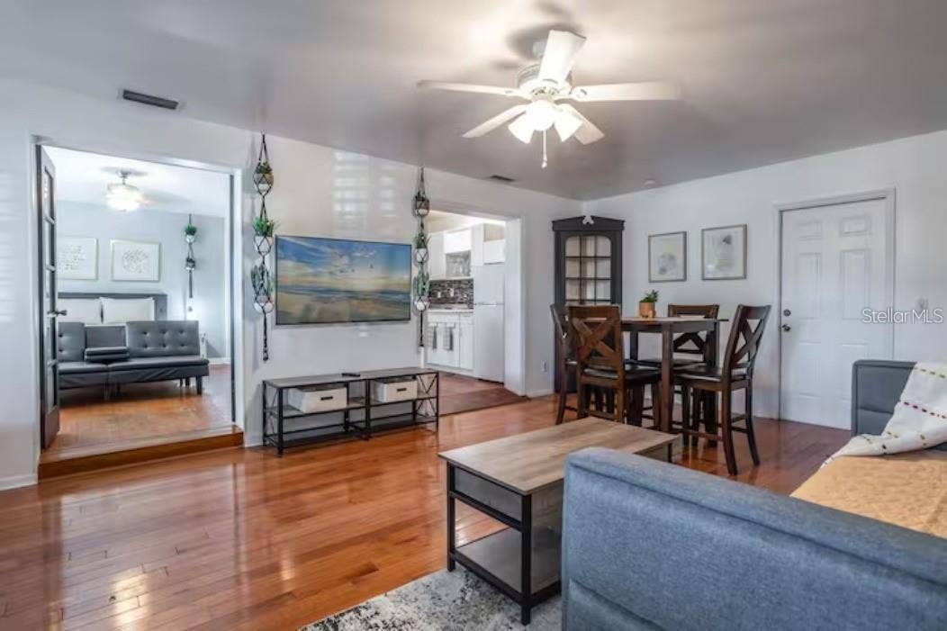 3120 PEEL AVENUE, Orlando, FL 32806 3120 PEEL AVENUE, Orlando, FL 32806