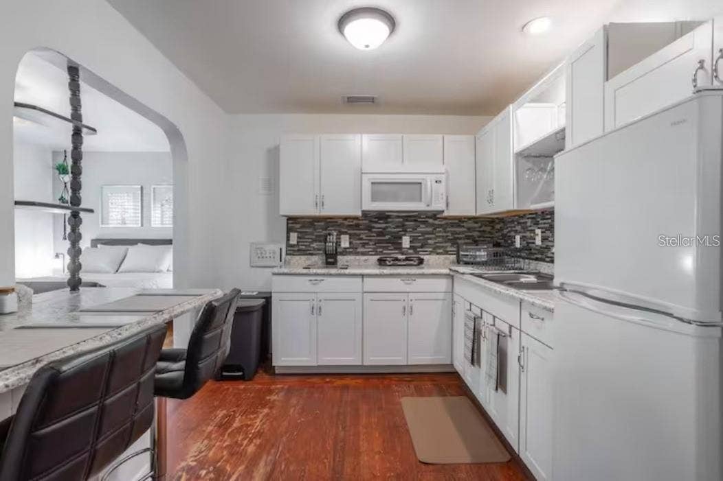 3120 PEEL AVENUE, Orlando, FL 32806 3120 PEEL AVENUE, Orlando, FL 32806