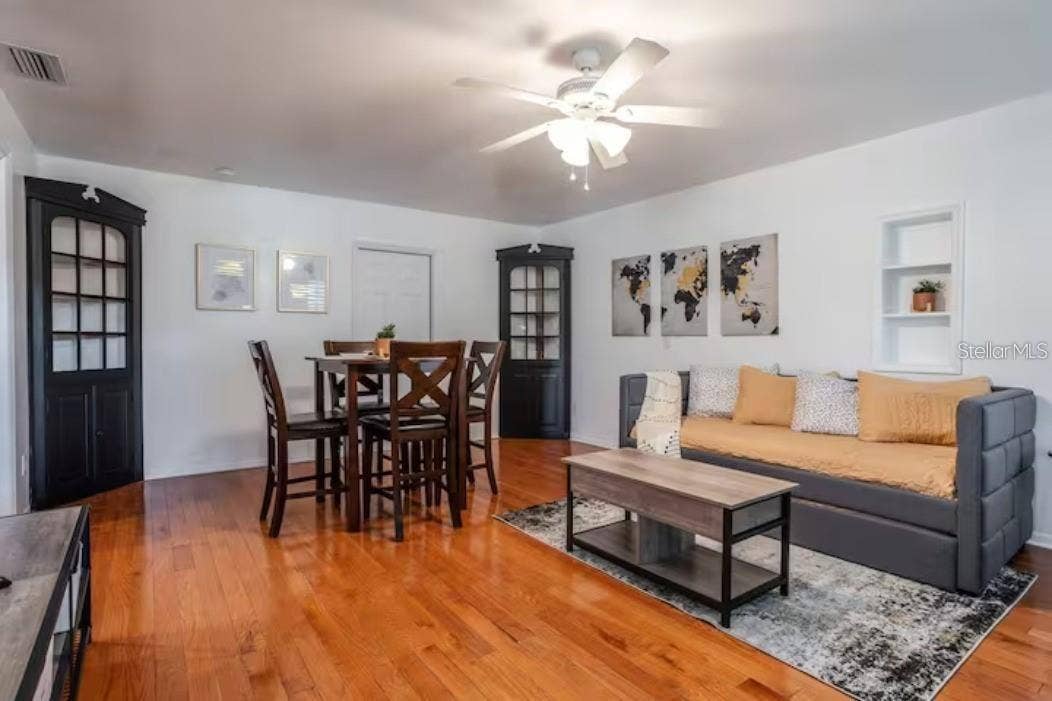 3120 PEEL AVENUE, Orlando, FL 32806 3120 PEEL AVENUE, Orlando, FL 32806