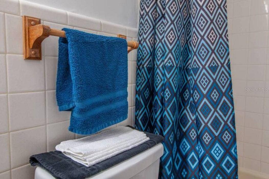 3120 PEEL AVENUE, Orlando, FL 32806 Bathroom