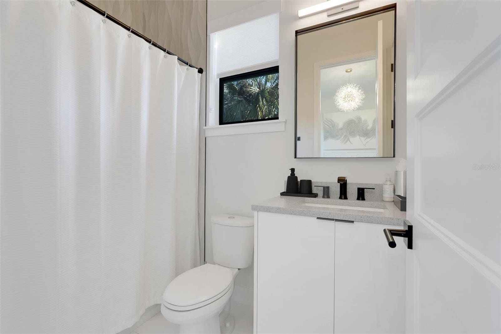 1751 GOODRICH AVENUE, Winter Park, FL 32789 Jack and Jill Bathroom