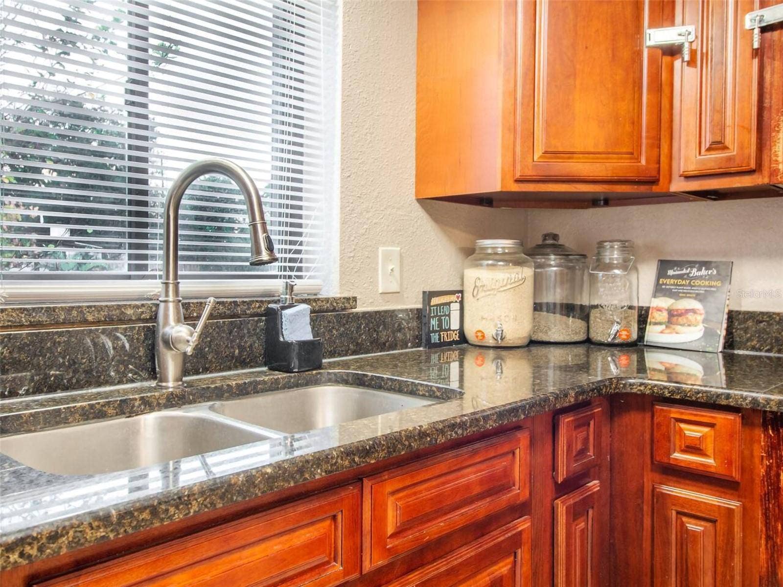 1245 CATALPA LANE, Orlando, FL 32806 1245 CATALPA LANE, Orlando, FL 32806