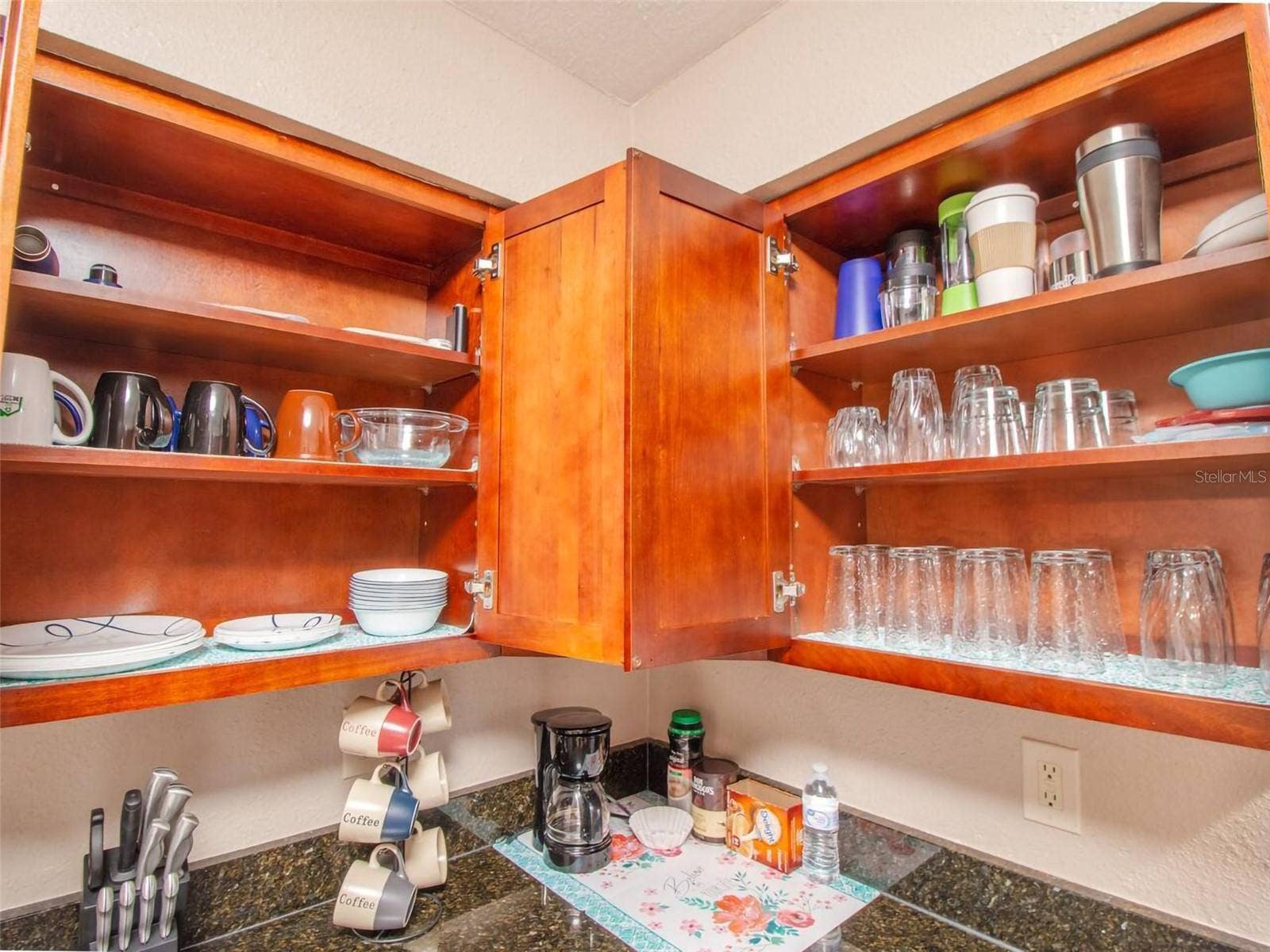 1245 CATALPA LANE, Orlando, FL 32806 1245 CATALPA LANE, Orlando, FL 32806