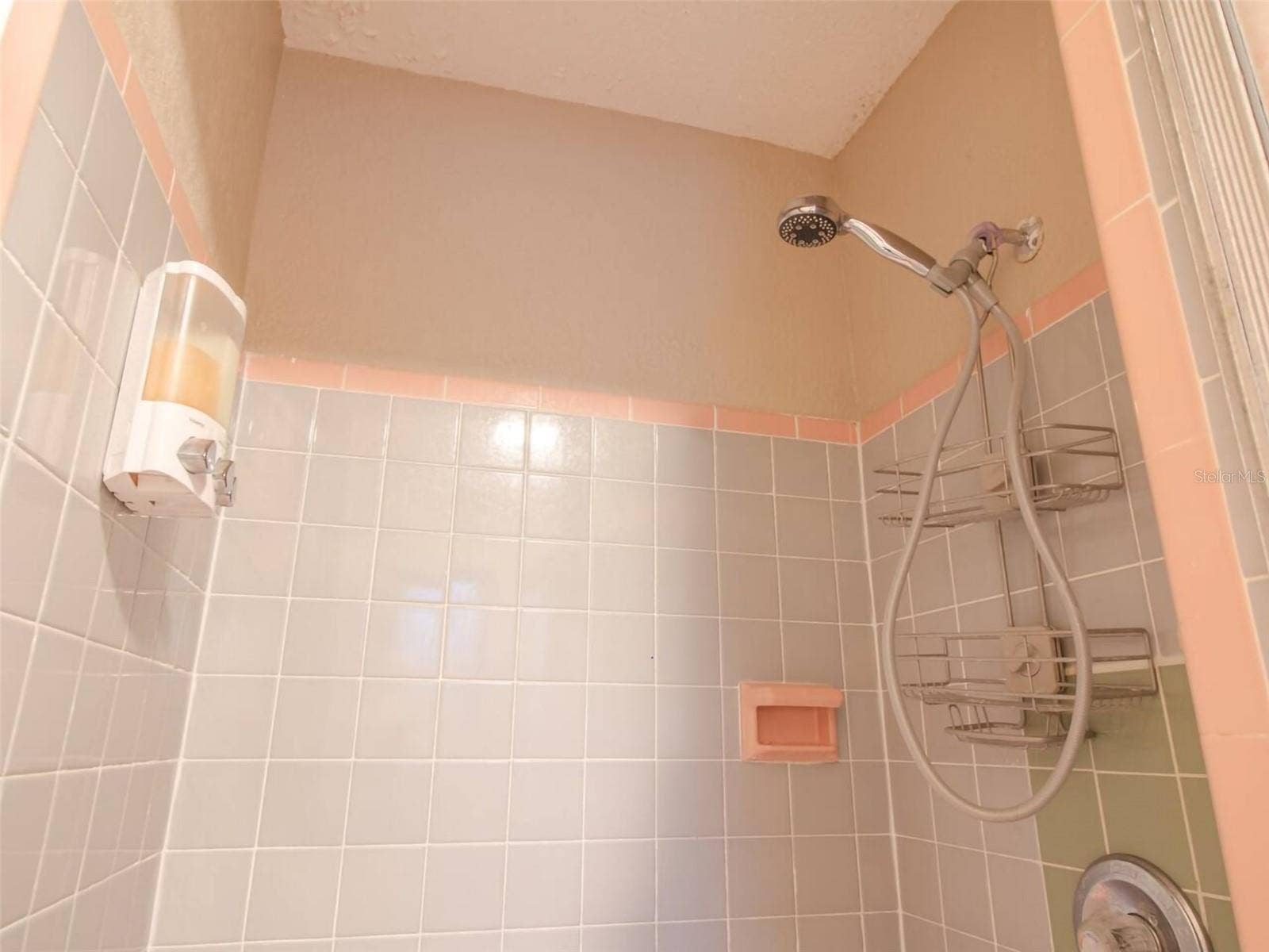 1245 CATALPA LANE, Orlando, FL 32806 1245 CATALPA LANE, Orlando, FL 32806