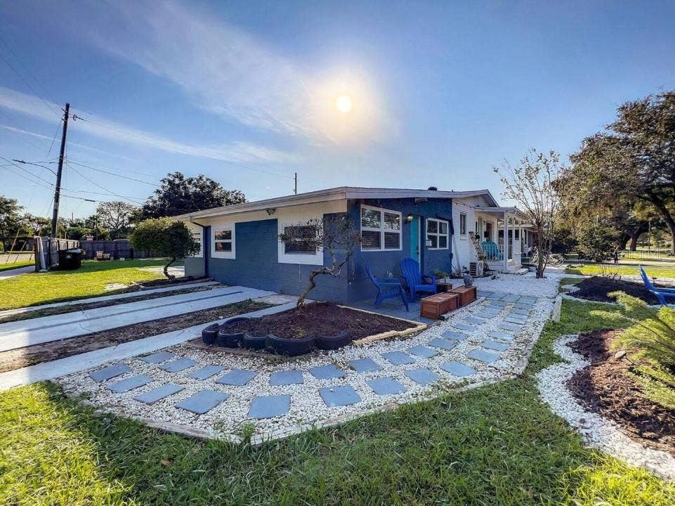 1245 CATALPA LANE, Orlando, FL 32806 1245 CATALPA LANE, Orlando, FL 32806