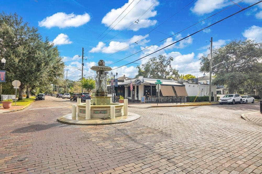 1004 E ROBINSON, Orlando, FL 32801 1004 E ROBINSON, Orlando, FL 32801
