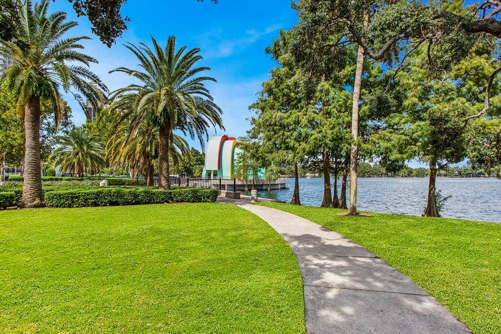 1004 E ROBINSON, Orlando, FL 32801 1004 E ROBINSON, Orlando, FL 32801