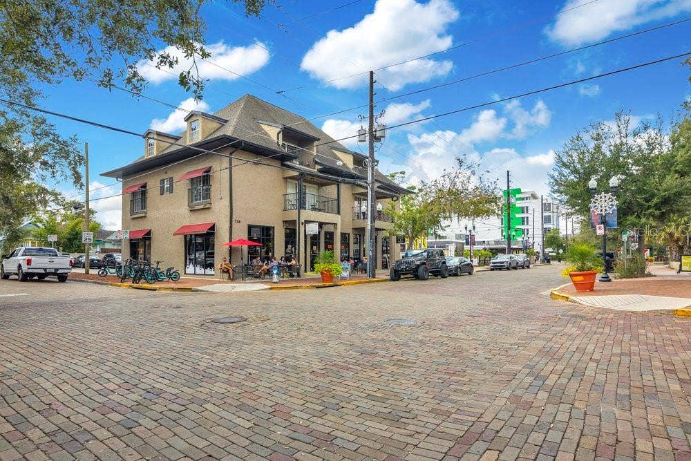 1004 E ROBINSON, Orlando, FL 32801 1004 E ROBINSON, Orlando, FL 32801