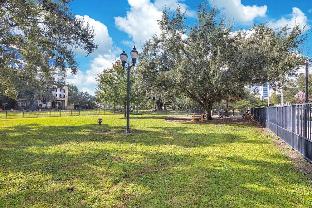 1004 E ROBINSON, Orlando, FL 32801 1004 E ROBINSON, Orlando, FL 32801