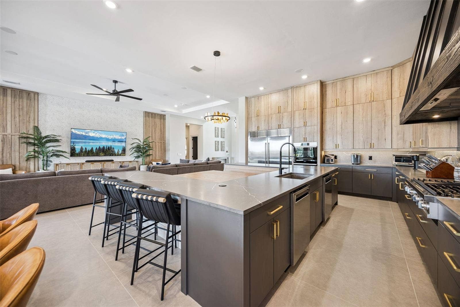 805 GOLDEN BEAR DRIVE, Reunion, FL 34747 805 GOLDEN BEAR DRIVE, Reunion, FL 34747