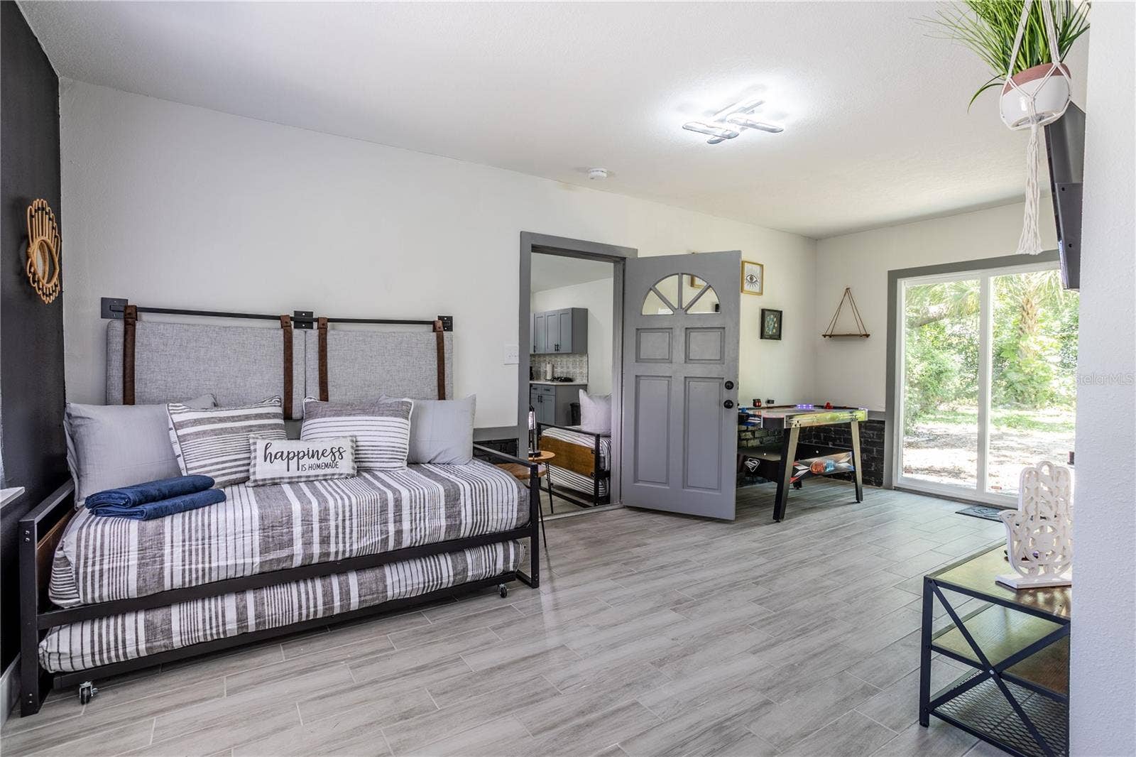 1213 CORBETT LANE, Orlando, FL 32806 1213 CORBETT LANE, Orlando, FL 32806