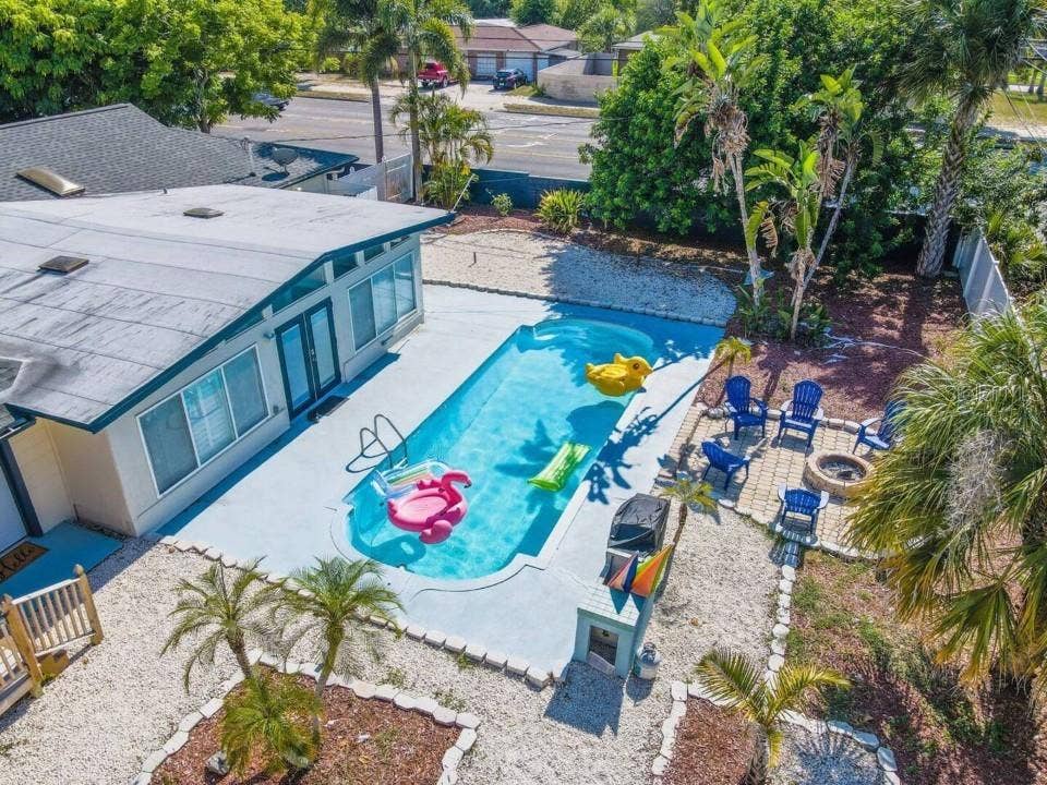 4401 LENMORE STREET, Orlando, FL 32812 4401 LENMORE STREET, Orlando, FL 32812