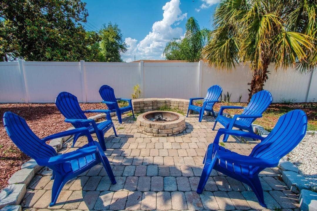 4401 LENMORE STREET, Orlando, FL 32812 4401 LENMORE STREET, Orlando, FL 32812
