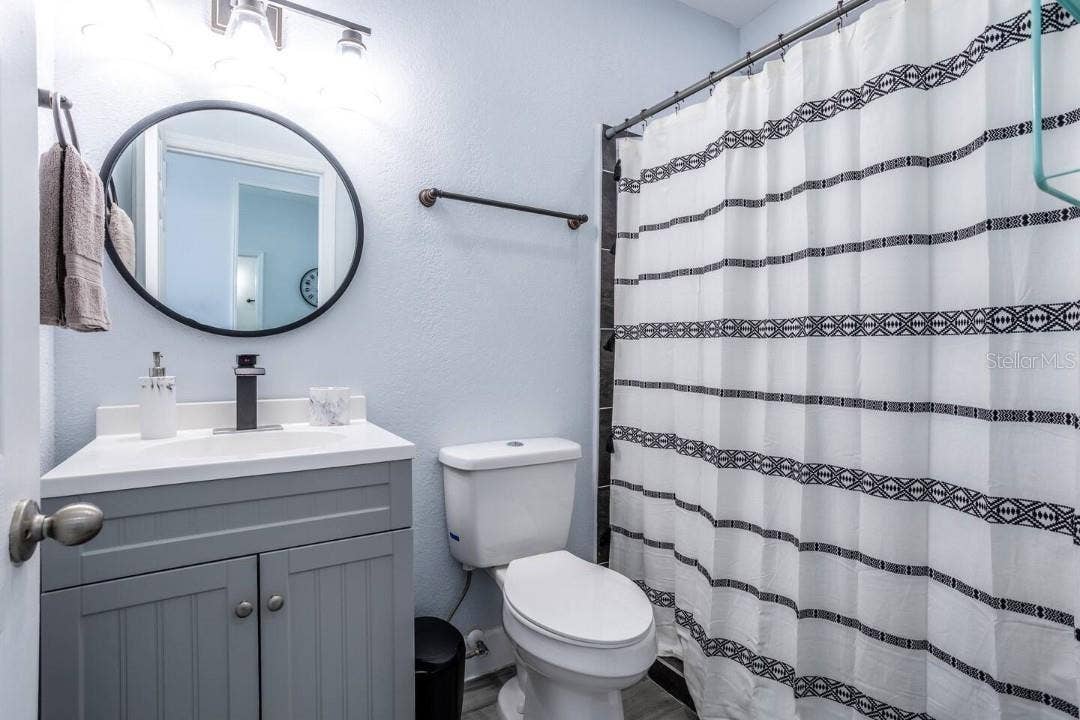 4401 LENMORE STREET, Orlando, FL 32812 4401 LENMORE STREET, Orlando, FL 32812