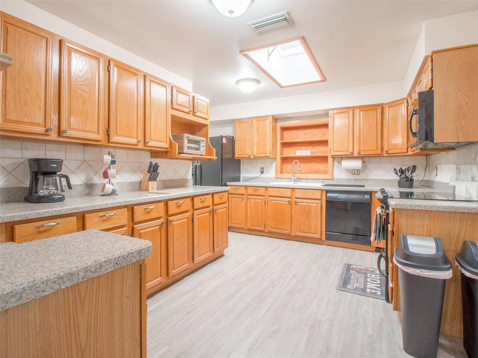 4401 LENMORE STREET, Orlando, FL 32812 4401 LENMORE STREET, Orlando, FL 32812
