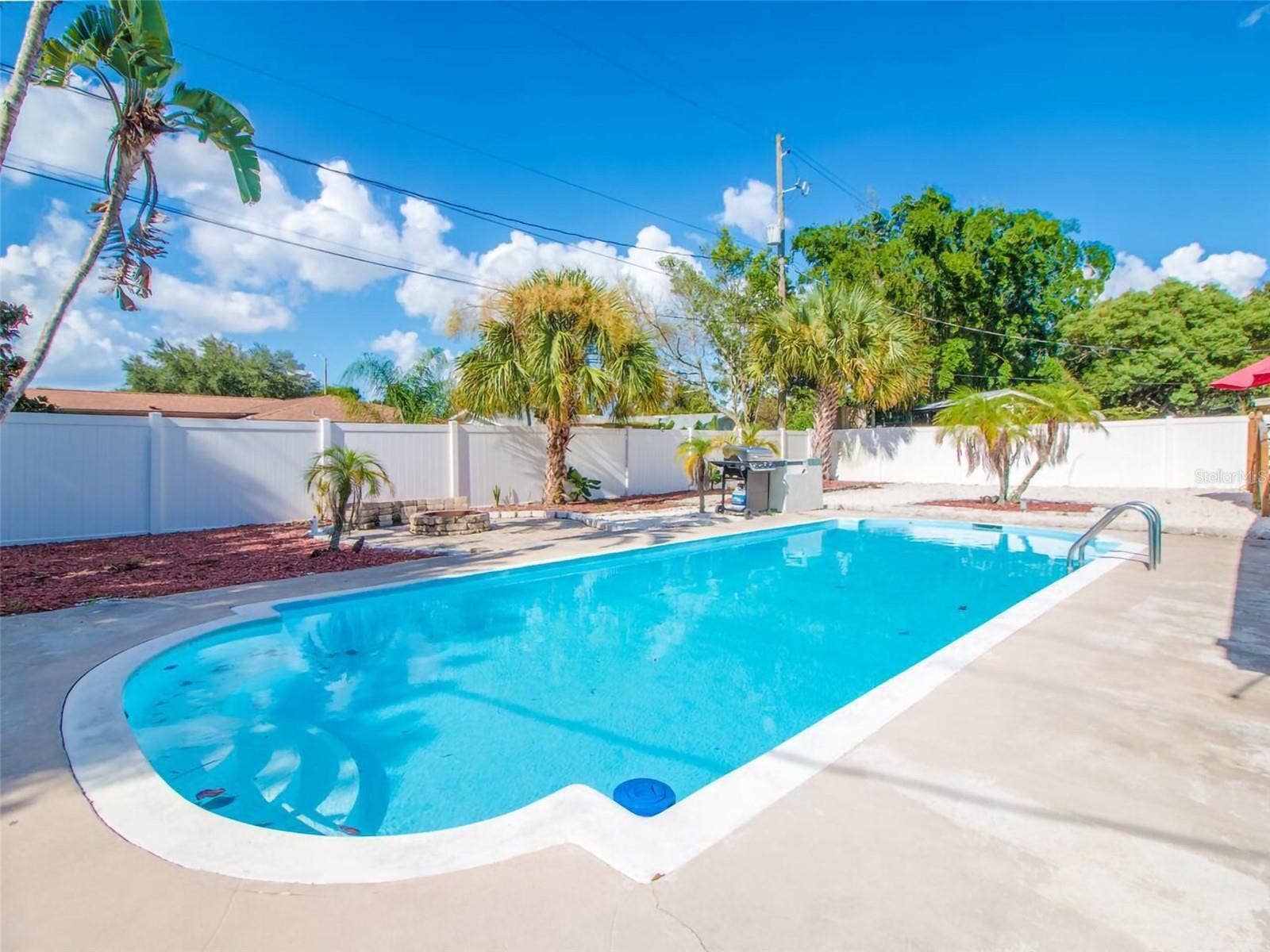 4401 LENMORE STREET, Orlando, FL 32812 4401 LENMORE STREET, Orlando, FL 32812