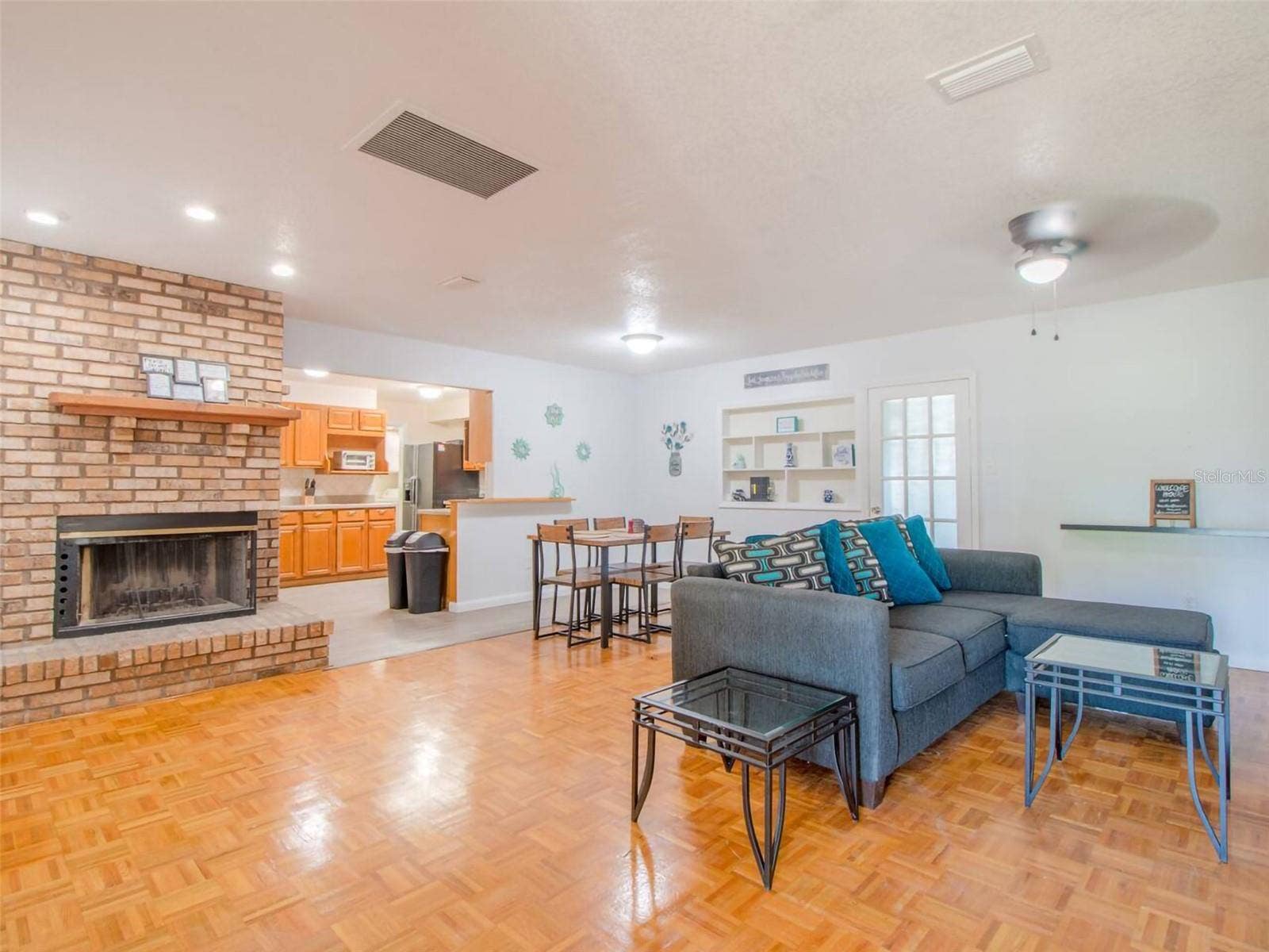 4401 LENMORE STREET, Orlando, FL 32812 4401 LENMORE STREET, Orlando, FL 32812