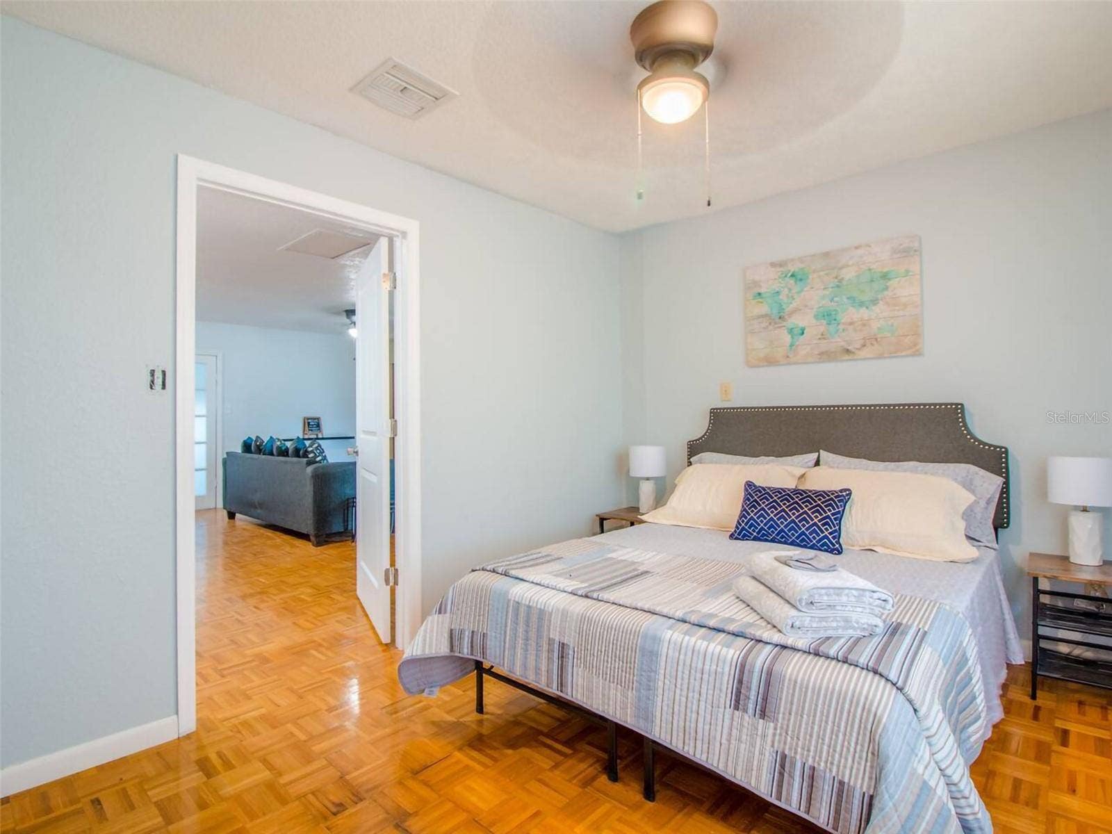 4401 LENMORE STREET, Orlando, FL 32812 4401 LENMORE STREET, Orlando, FL 32812