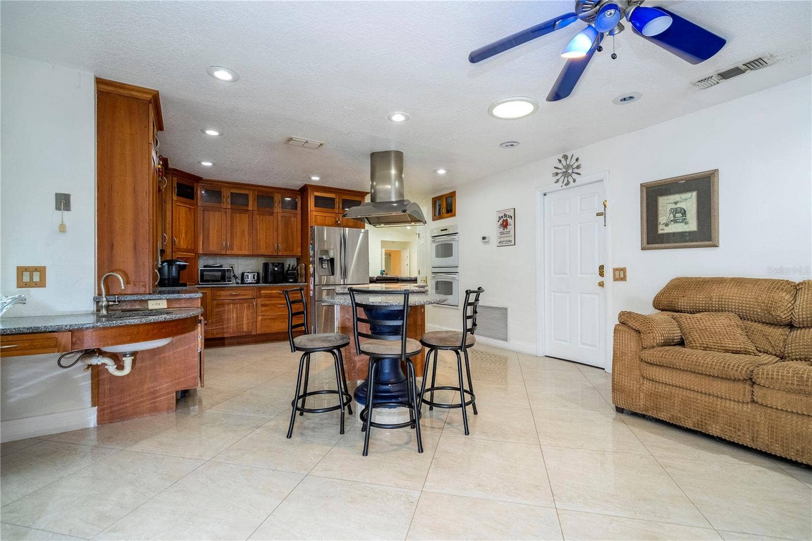 6013 CRYSTAL VIEW DRIVE, Orlando, FL 32819 6013 CRYSTAL VIEW DRIVE, Orlando, FL 32819