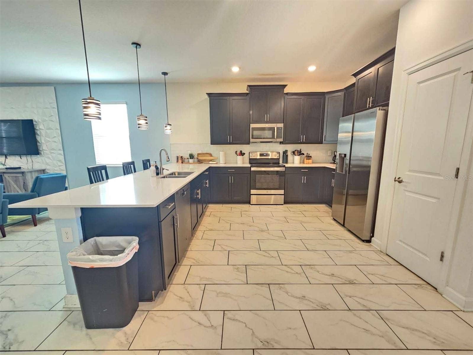 1265 CHALLENGE DRIVE, Davenport, FL 33896 Kitchen