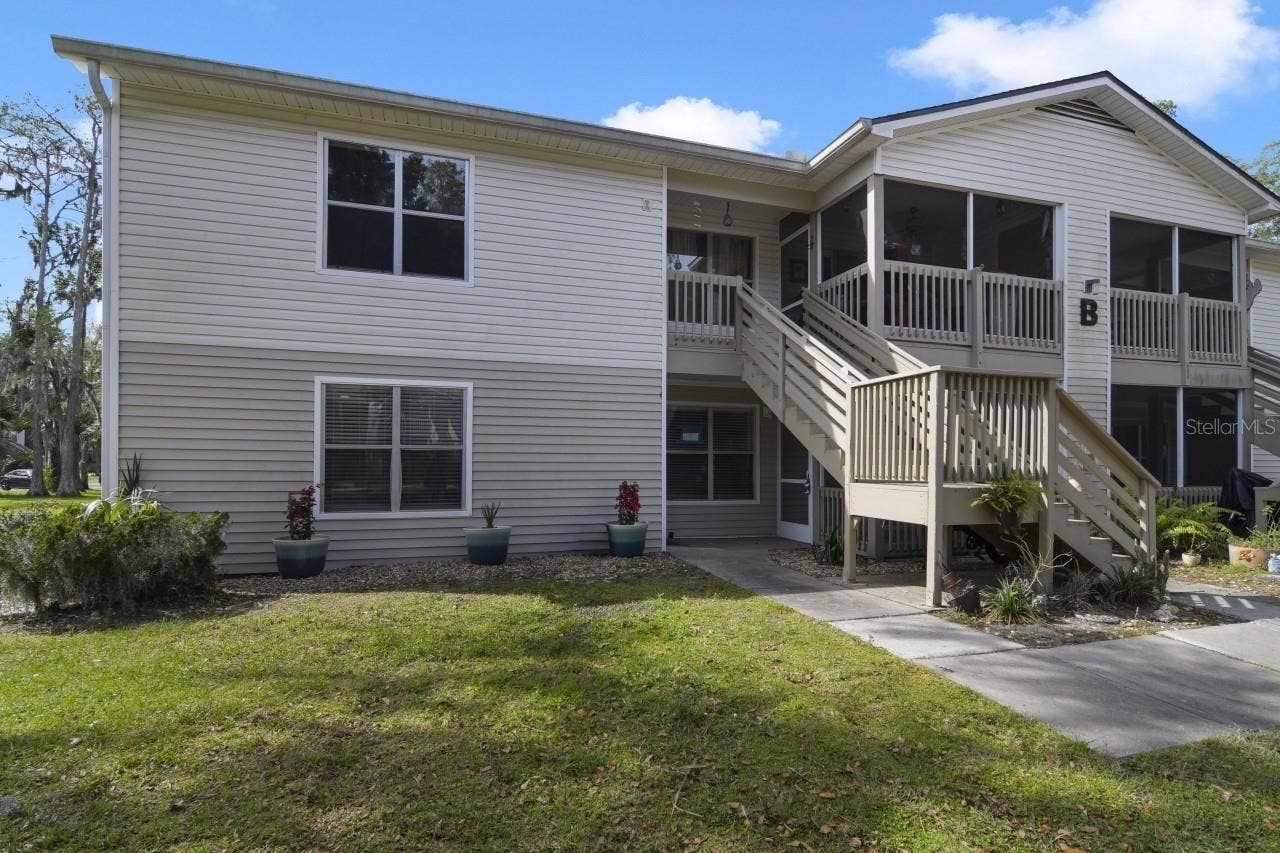 1600 BIG TREE ROAD, #B1, Daytona Beach, FL 32119 Convenient first floor condo unit just minutes from the beach with easy access to I-4 and I-95, fully RENOVATED KITCHEN & GUEST BATH, beautiful WOOD LOOK TILE FLOORS throughout and great AMENITIES!