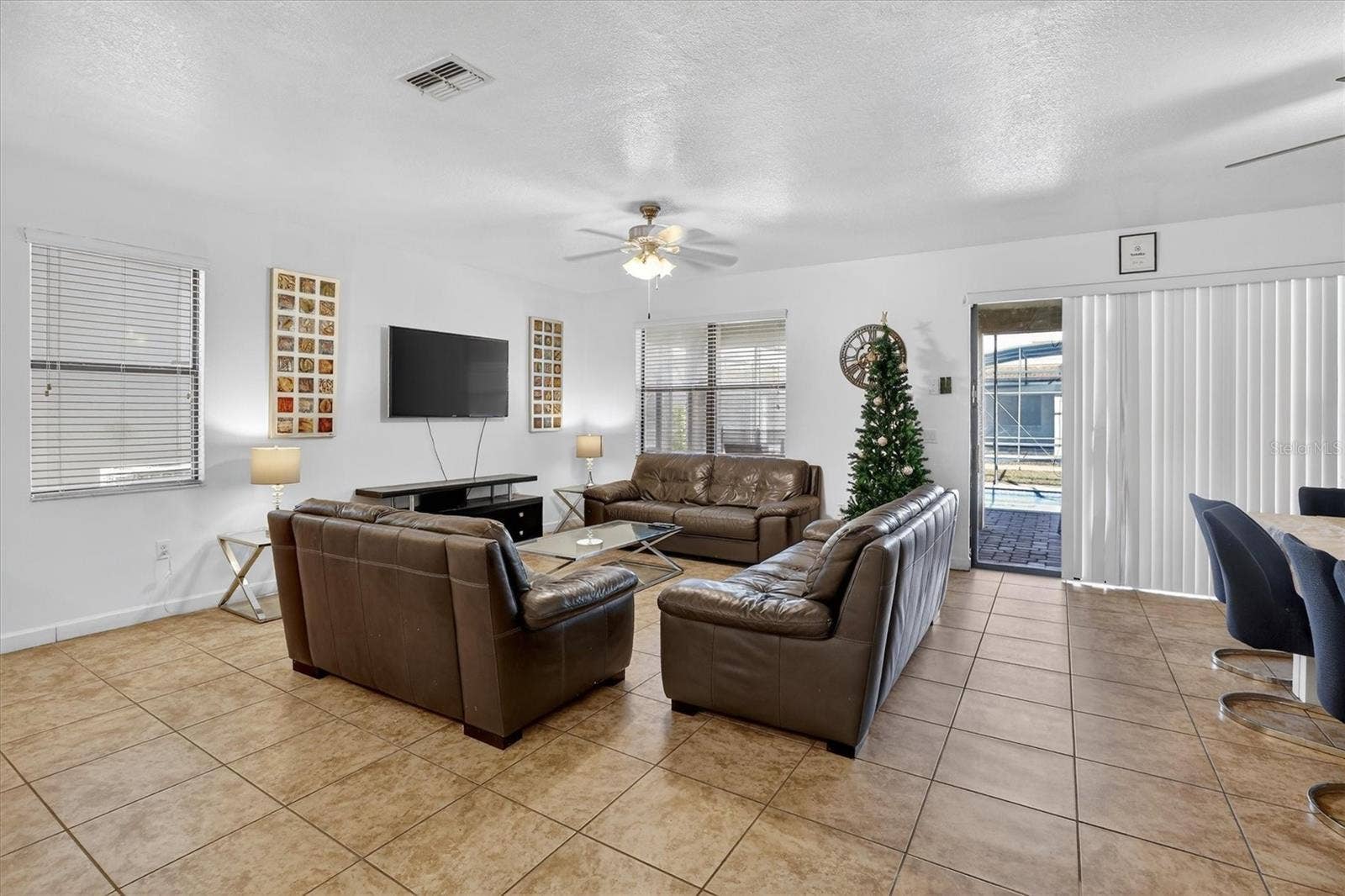 9107 EL CARO LANE, Davenport, FL 33896 9107 EL CARO LANE, Davenport, FL 33896
