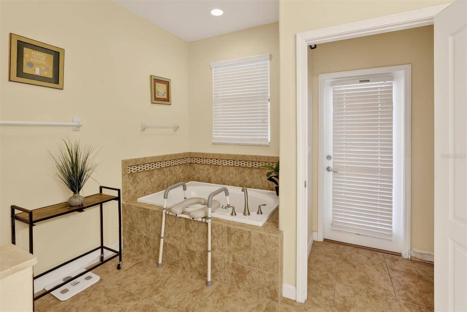 9107 EL CARO LANE, Davenport, FL 33896 9107 EL CARO LANE, Davenport, FL 33896