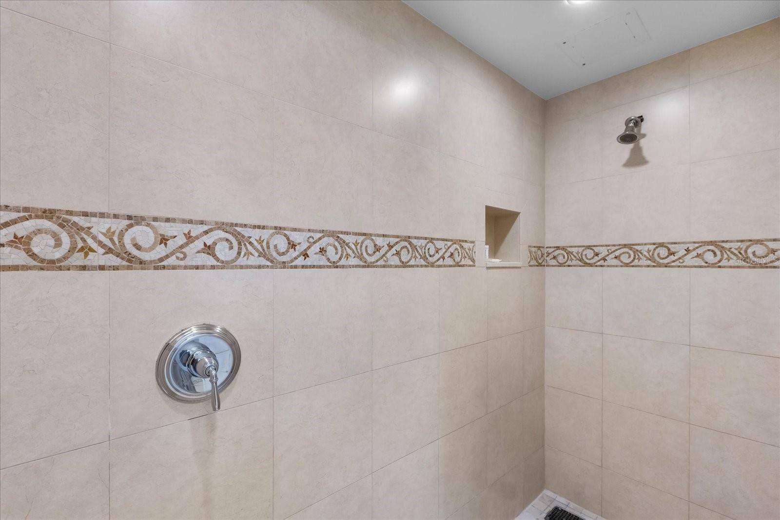 7593 GATHERING DRIVE, #1005, Reunion, FL 34747 7593 GATHERING DRIVE, #1005, Reunion, FL 34747