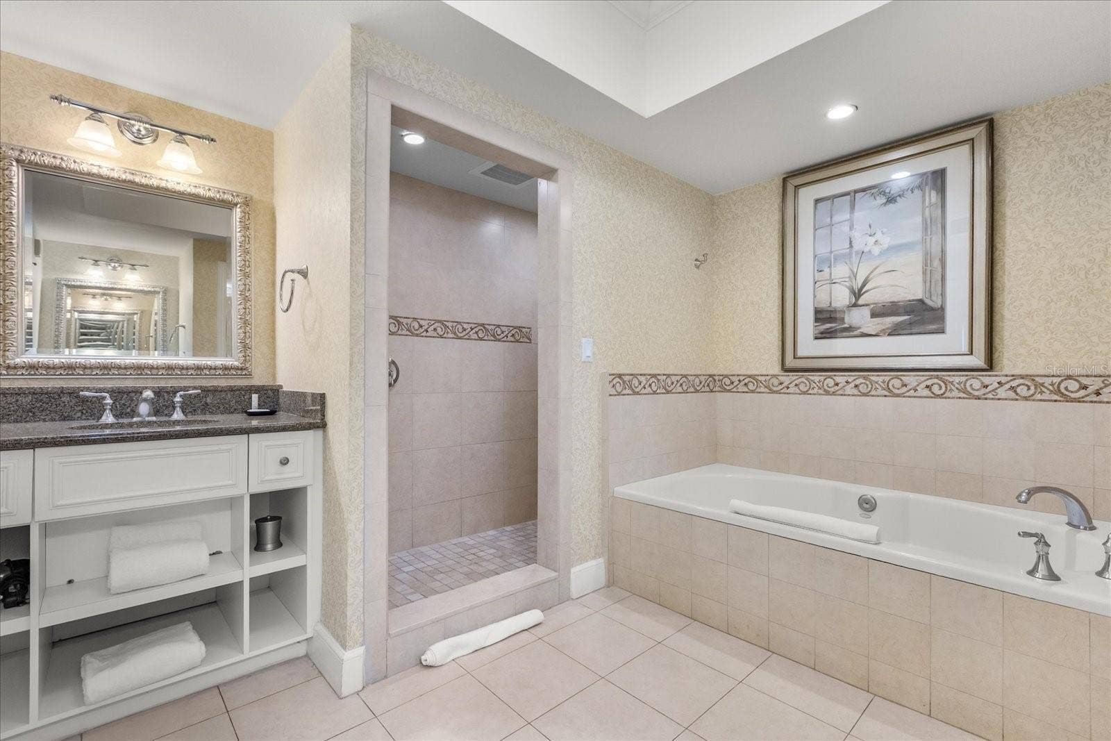 7593 GATHERING DRIVE, #1005, Reunion, FL 34747 7593 GATHERING DRIVE, #1005, Reunion, FL 34747